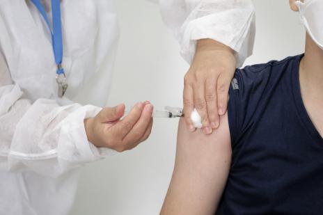 Araguaína amplia vacinação com Pfizer bivalente<br />para pessoas com comorbidades acima dos 12 anos